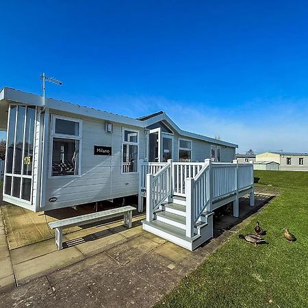 Stunning 6 Berth Caravan With Decking At Southview Holiday Park Ref 33175V Skegness Exterior foto