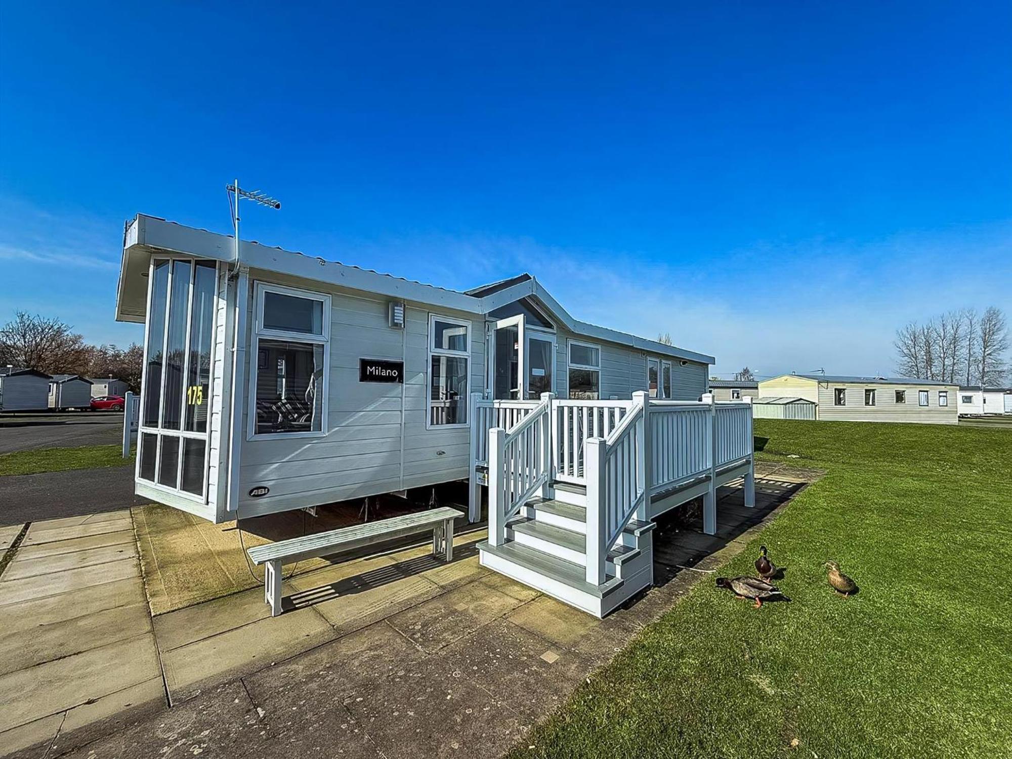 Stunning 6 Berth Caravan With Decking At Southview Holiday Park Ref 33175V Skegness Exterior foto